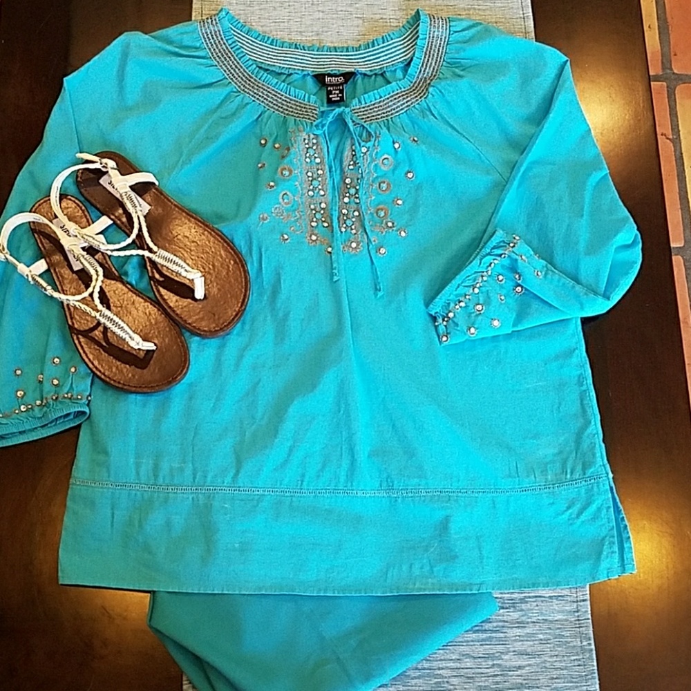 Intro Embellished Blouse - Picture 1 of 8